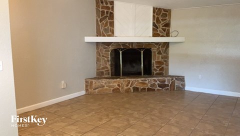 1707 Valencia Blvd 3 Beds Apartment for Rent