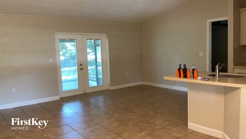 1707 Valencia Blvd 3 Beds Apartment for Rent