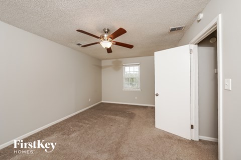 1731 Tudor Dr 3 Beds Apartment for Rent