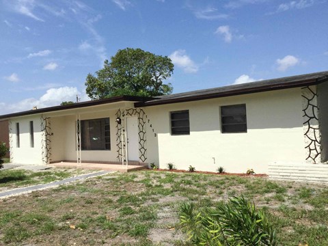 17413 NW 48 Pl 4 Beds Apartment for Rent