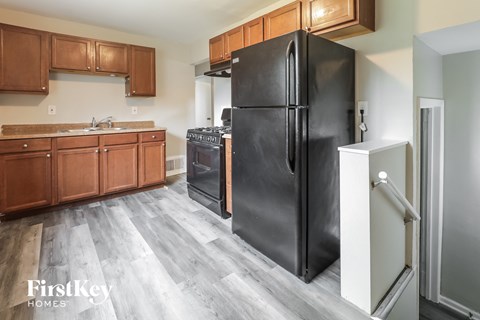 17503 Greenbay Ave 3 Beds Apartment for Rent