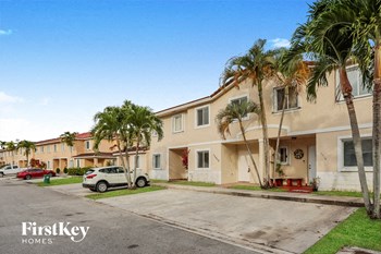 17513 Sw 140 Court 4 Beds House for Rent - Photo Gallery 2