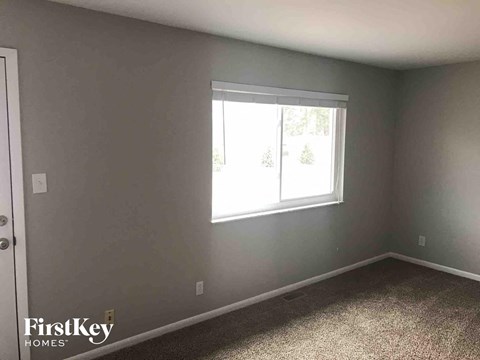 1758 Hilltree Drive 4 Beds Apartment for Rent