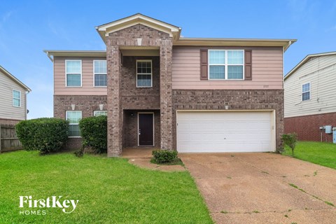 1777 Whatling St 3 Beds Apartment for Rent