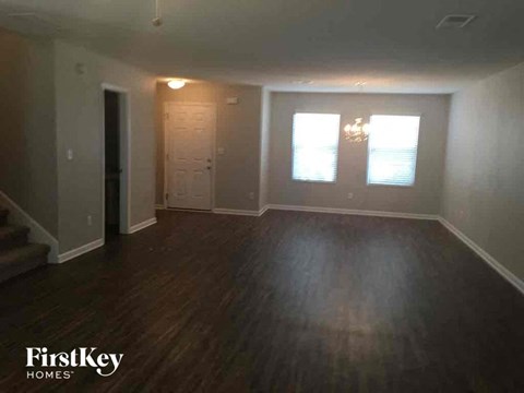 1777 Whatling St 3 Beds Apartment for Rent