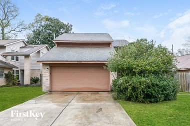 17809 Crestline Road 4 Beds Apartment for Rent