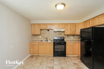 17820 S Baker Ave 4 Beds House for Rent - Photo Gallery 6