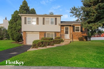 17851 Springfield Ave 4 Beds House for Rent - Photo Gallery 2