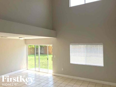 18050 SW 142 Ct 4 Beds Apartment for Rent