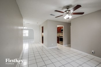1850 NW 47th Ave 3 Beds House for Rent - Photo Gallery 2