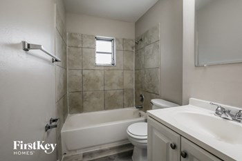 1850 NW 47th Ave 3 Beds House for Rent - Photo Gallery 12