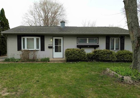 18642 W Karen Lane 3 Beds Apartment for Rent