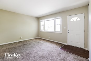 18705 W Ash Dr 3 Beds House for Rent - Photo Gallery 3