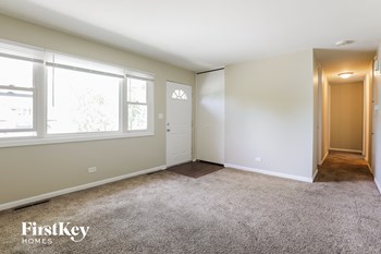 18705 W Ash Dr 3 Beds House for Rent - Photo Gallery 4