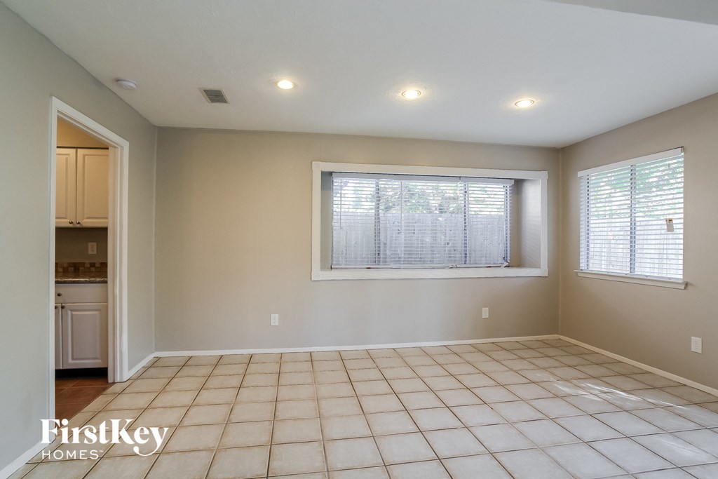 the living room is clean and ready to be staged