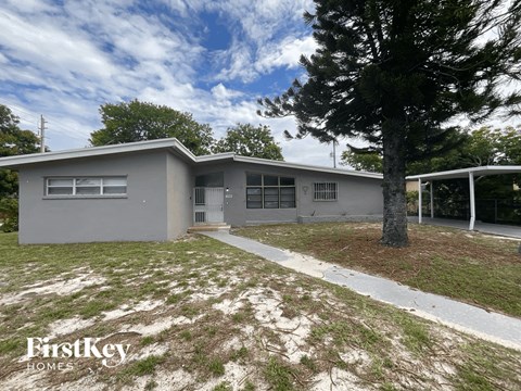 1900 NW 187Th St 4 Beds Apartment for Rent