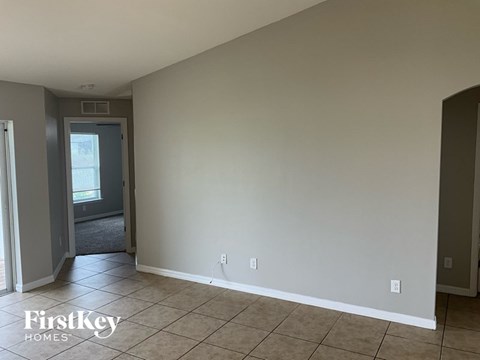 1909 NW 17 Ter 4 Beds Apartment for Rent