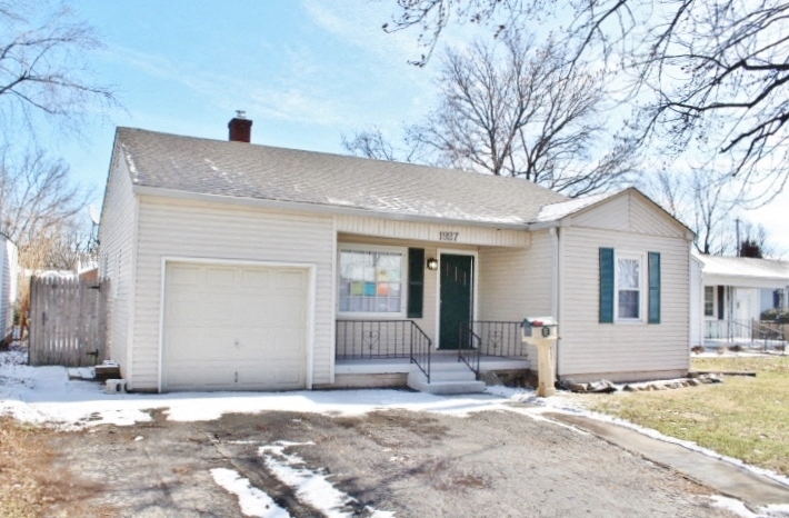 1927 Cunningham Rd 3 Beds Apartment for Rent