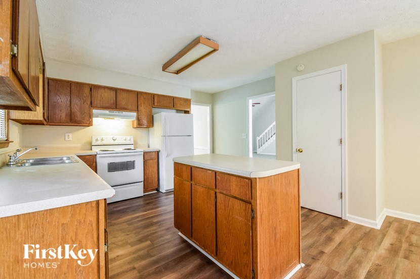 1930 Fernwood Drive 4 Beds House for Rent - Photo Gallery 7