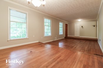 1941 Pine Tree Trail 2 Beds House for Rent - Photo Gallery 6