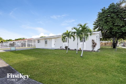 19424 NW 48 Ave 5 Beds Apartment for Rent