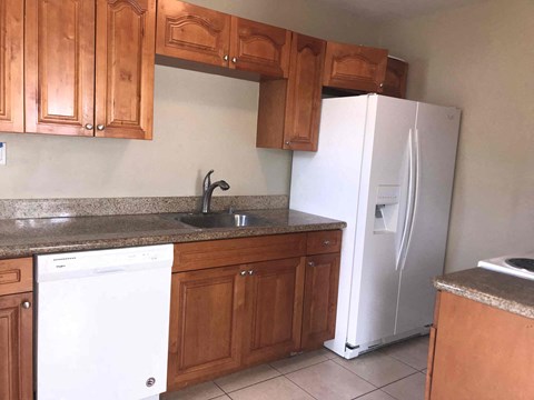 1943 Thomas St 2 Beds Apartment for Rent