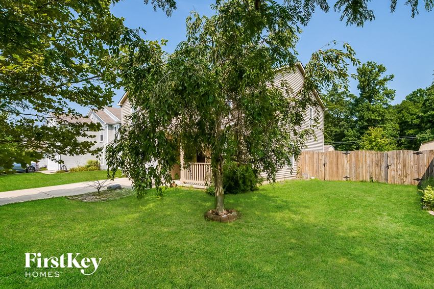 1976 Breakwater Drive Greenfield, IN 46140