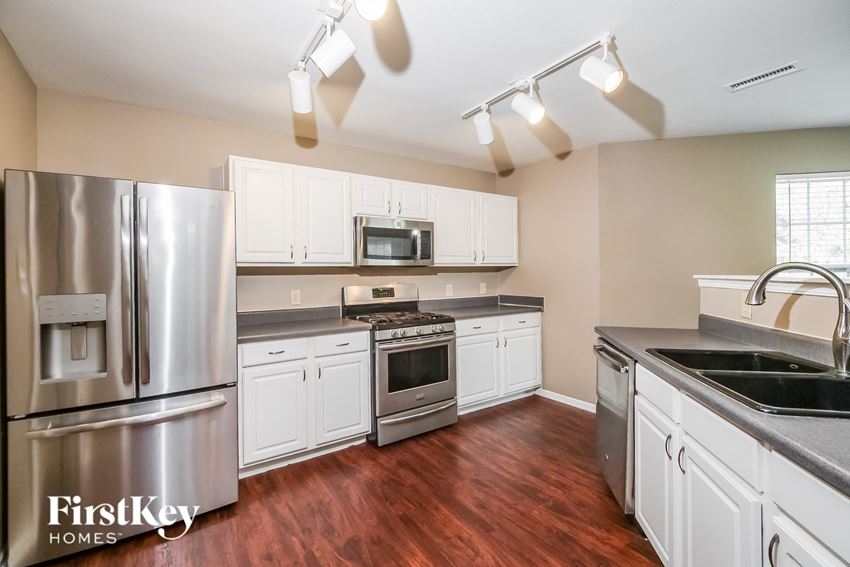 1976 Breakwater Drive Greenfield, IN 46140
