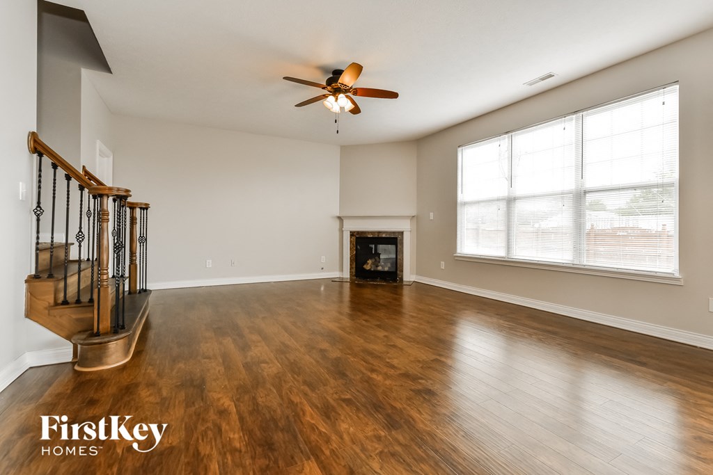 1983 Collingwood Dr Studio House for Rent - Photo Gallery 3