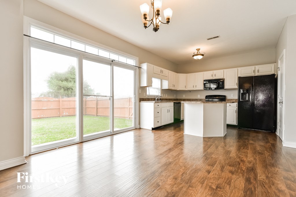 1983 Collingwood Dr Studio House for Rent - Photo Gallery 5