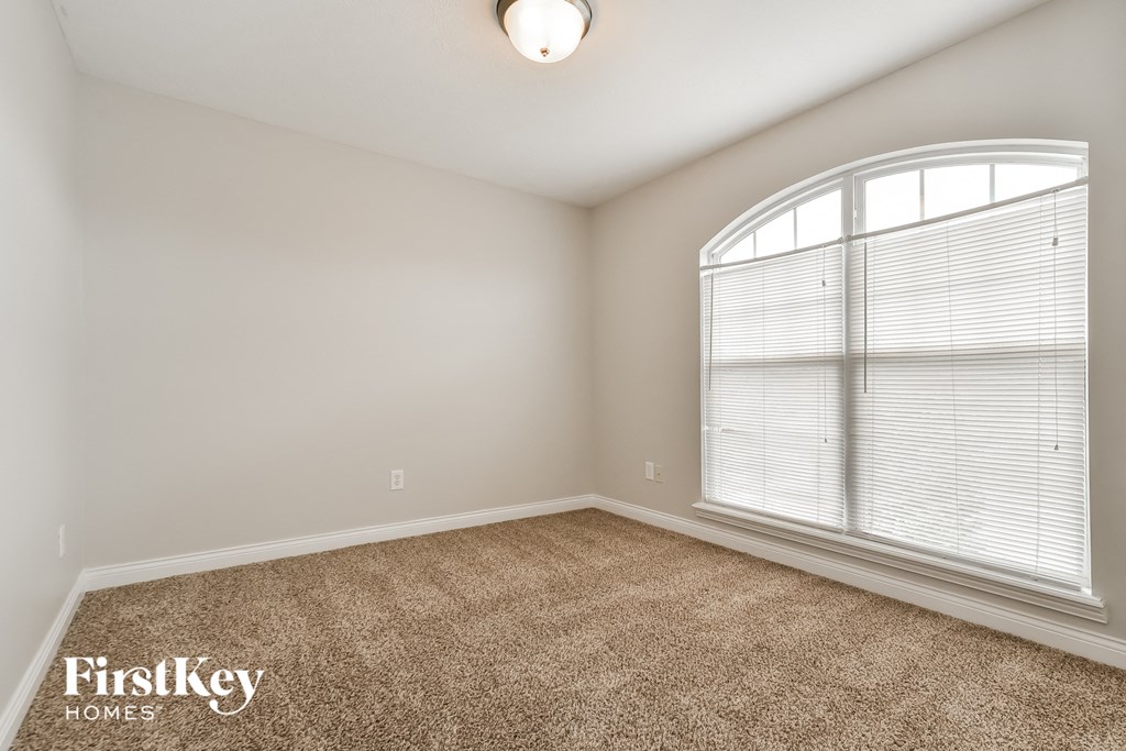 1983 Collingwood Dr Studio House for Rent - Photo Gallery 7