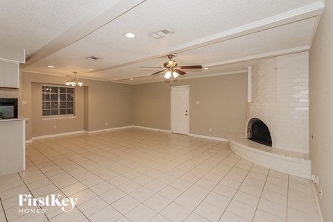 2005 Tulsa St 3 Beds House for Rent - Photo Gallery 4