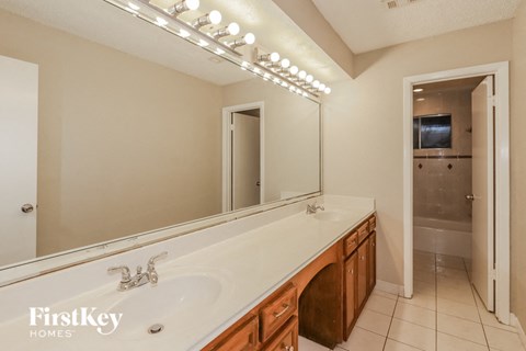 2005 Tulsa St 3 Beds House for Rent - Photo Gallery 9