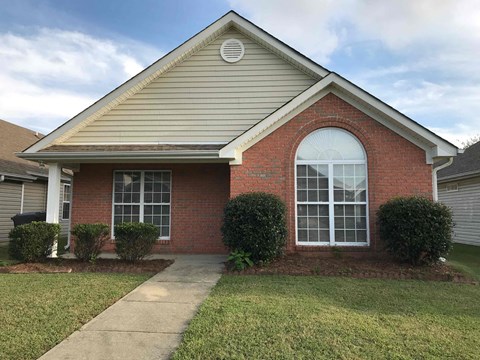 2018 Village Lane 3 Beds Apartment for Rent