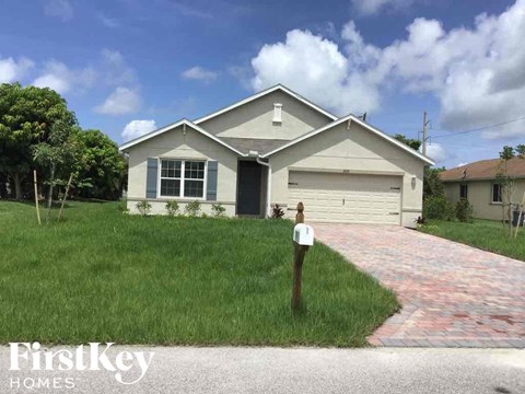 2018 SW 19Th Place 4 Beds Apartment for Rent
