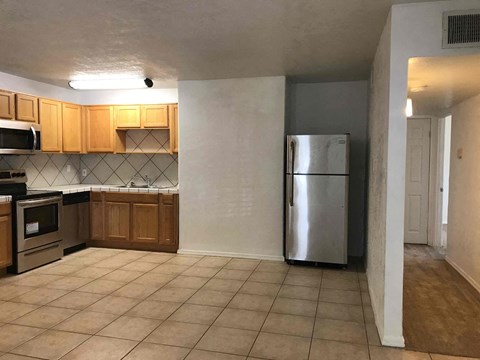 2034 N 37TH Pl 6 Beds Apartment for Rent
