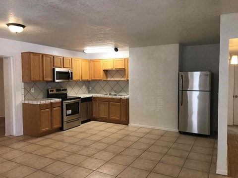 2034 N 37TH Pl 6 Beds Apartment for Rent