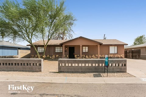 2037 W Rancho Dr 4 Beds Apartment for Rent