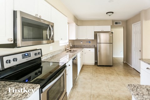 2037 W Rancho Dr 4 Beds Apartment for Rent