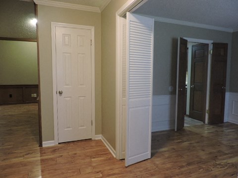 2056 Kingsrow Parkway 3 Beds Apartment for Rent