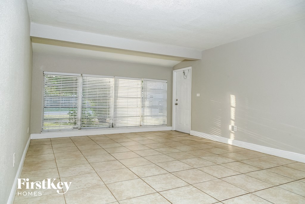 20705 Coral Sea Rd 3 Beds House for Rent - Photo Gallery 6