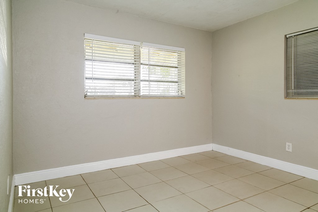 20705 Coral Sea Rd 3 Beds House for Rent - Photo Gallery 8