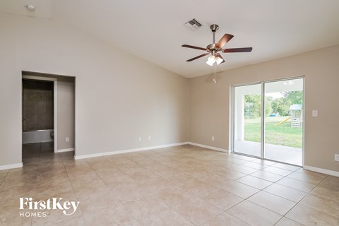 2101 NW 10Th Terrace 3 Beds Apartment for Rent