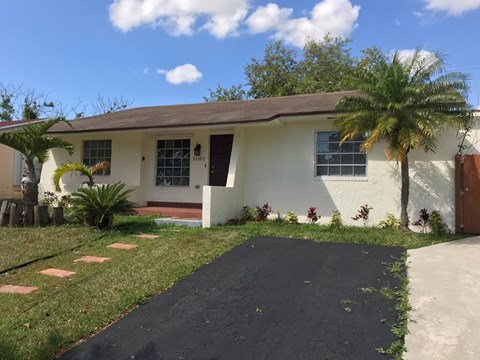 21102 SW 97 Pl 3 Beds Apartment for Rent