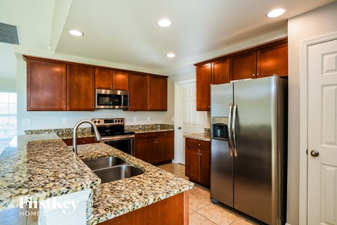 2111 NW 10 Ave 4 Beds Apartment for Rent