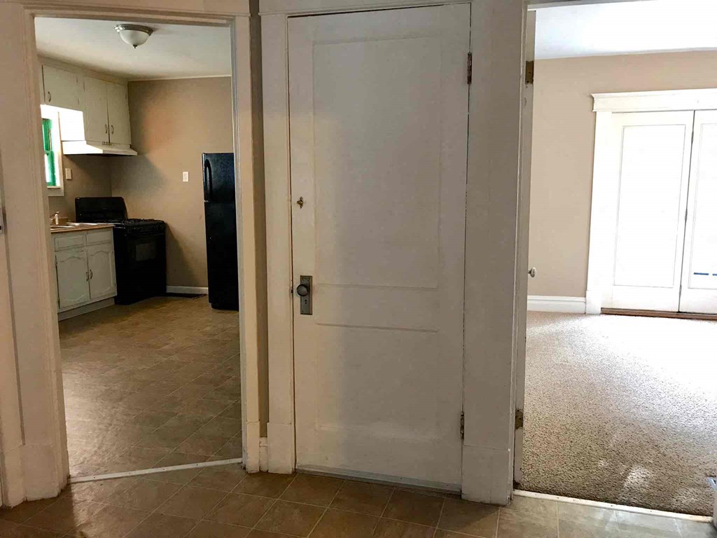 2112 Lexa 3 Beds House for Rent - Photo Gallery 7