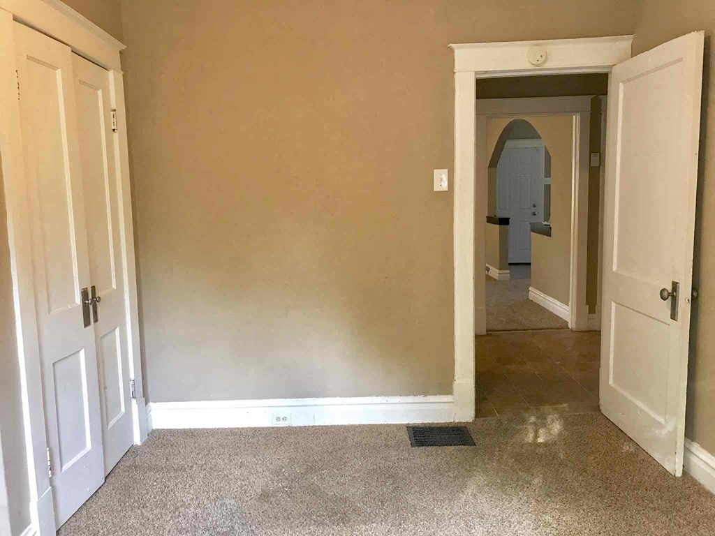 2112 Lexa 3 Beds House for Rent - Photo Gallery 10