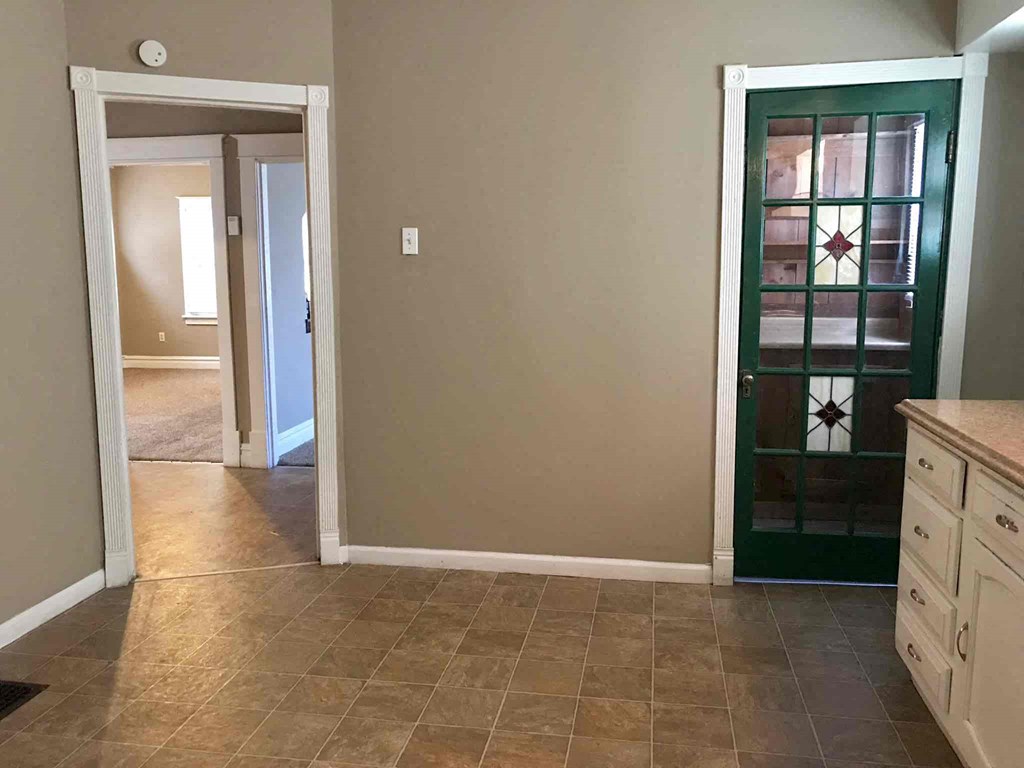 2112 Lexa 3 Beds House for Rent - Photo Gallery 13