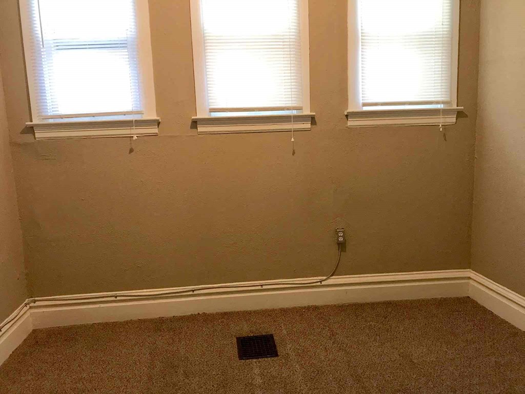 2112 Lexa 3 Beds House for Rent - Photo Gallery 19