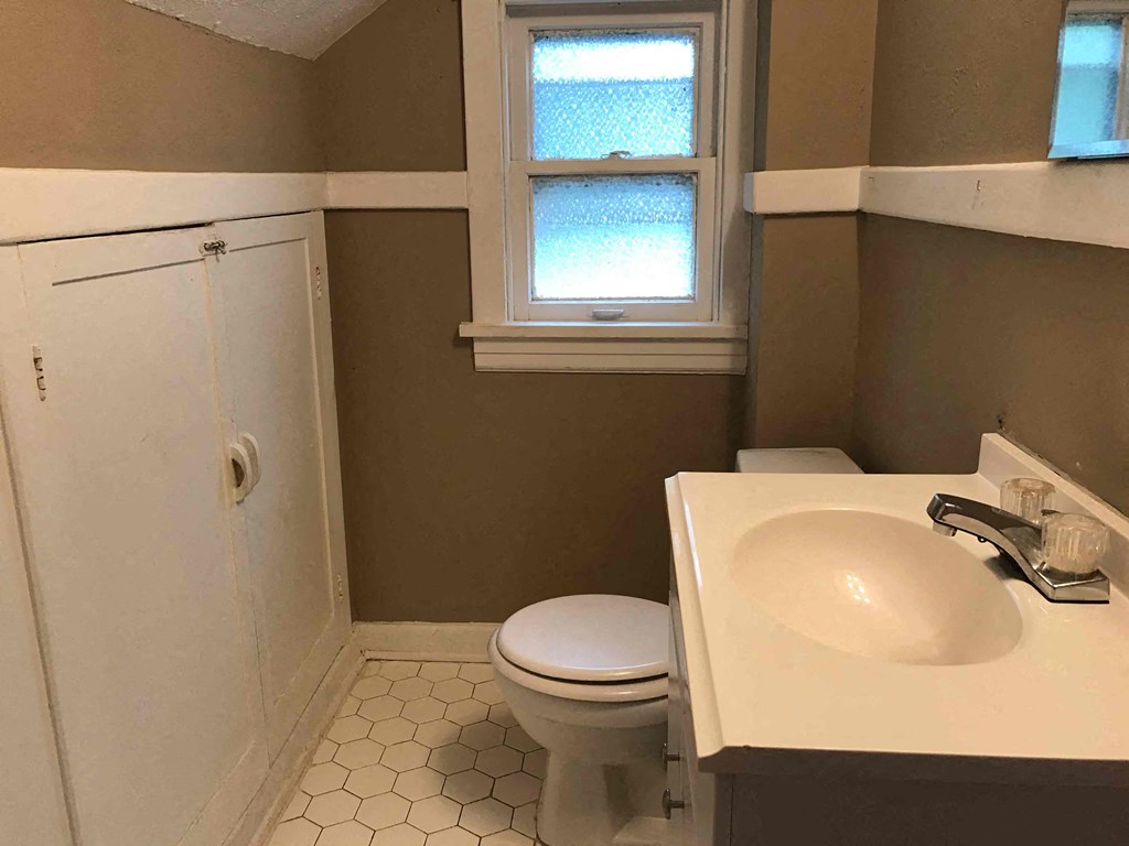 2112 Lexa 3 Beds House for Rent - Photo Gallery 22